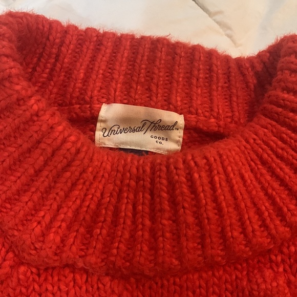 Sweater - Picture 2 of 4